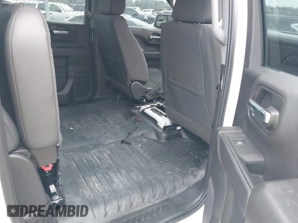 ✅ 2024 Chevrolet Silverado 1500 • VIN: 3GCUD4ED1RG274440 • Лот: 41646550. Опубликован ранее на IAAI с пробегом 6 219 миль. Бесплатный доступ к архиву аукционных продаж из США и подробный отчёт об истории автомобиля на DreamBid. Изображение 8.