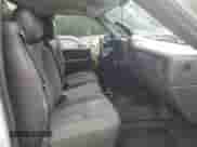 2004 Chevrolet Silverado 1500 LS z VIN 1GCEC14V84Z108022, wystawiony jako Copart lot #73192974 z przebiegiem 161 919 mil mil oraz Szkoda całkowita • Salvage title. Historia ofert i sprzedaży dostępna na DreamBid. Obrazek 10.