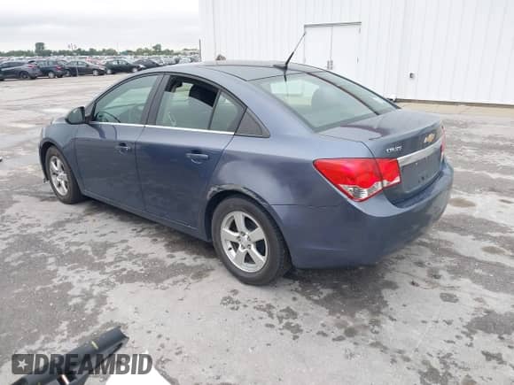 ✅ 2013 Chevrolet Cruze 1LT • VIN: 1G1PC5SB2D7284853 • Lot: 43273117. Wystawiony na IAAI z przebiegiem 124 640 mil mil. Skorzystaj z bezpłatnego archiwum sprzedaży aukcyjnych z USA i zobacz szczegółowy raport historii pojazdu na DreamBid. Zdjęcie 3.