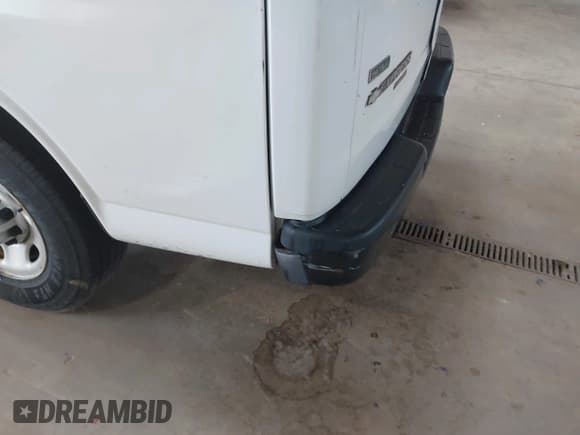 ✅ 2012 Chevrolet Express Cargo • VIN: 1GCWGFCA1C1103570 • Lot: 42642068. Listed on IAAI with 326,705 mi. Free auction sales archive from the USA and detailed vehicle history report at DreamBid. Image 6.