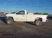 2008 Chevrolet Silverado 2500HD Work Truck z VIN 1GCHK24KX8E145291, wystawiony jako IAAI lot #43230874 z przebiegiem 202 593 mil mil oraz . Historia ofert i sprzedaży dostępna na DreamBid. Obrazek 14.