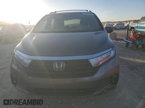 ✅ 2022 Honda Odyssey Touring • VIN: 5FNRL6H88NB002325 • Lot: 92027675. Listed on Copart with 96,123 mi. Free auction sales archive from the USA and detailed vehicle history report at DreamBid. Image 5.
