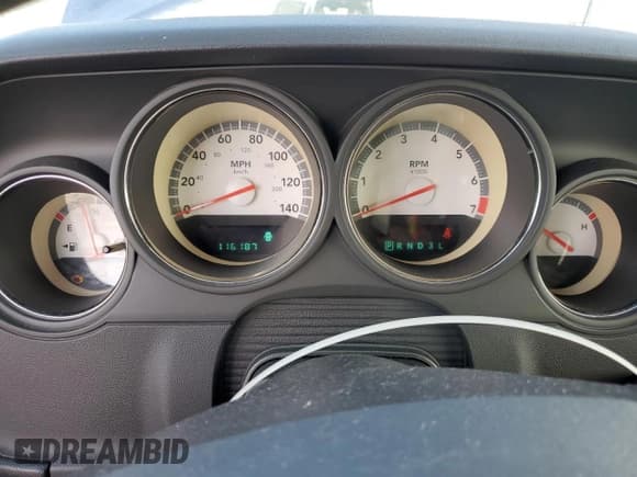 ✅ 2009 Dodge Challenger SE • VIN: 2B3LJ44V29H604991 • Лот: 92492015. Опубликован ранее на Copart с пробегом 116 187 миль. Бесплатный доступ к архиву аукционных продаж из США и подробный отчёт об истории автомобиля на DreamBid. Изображение 9.