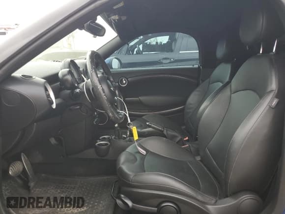 ✅ 2013 MINI Roadster S • VIN: WMWSY3C51DT593668 • Lot: 54244665. Listed on Copart with 205,177 mi. Free auction sales archive from the USA and detailed vehicle history report at DreamBid. Image 7.