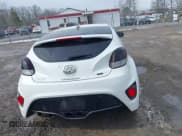 ✅ 2016 Hyundai Veloster Turbo • VIN: KMHTC6AE6GU275727 • Lot: 41743920. Wystawiony na IAAI z przebiegiem 94 893 mil. Bezpłatny archiwum sprzedaży aukcyjnych z USA i szczegółowy raport historii pojazdu na DreamBid. Zdjęcie 16.