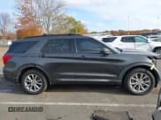 ✅ 2020 Ford Explorer XLT • VIN: 1FMSK8DH9LGB88851 • Lot: 43546314. Wystawiony na IAAI z przebiegiem 85 988 mil. Bezpłatny archiwum sprzedaży aukcyjnych z USA i szczegółowy raport historii pojazdu na DreamBid. Zdjęcie 13.