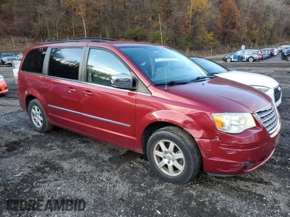 ✅ 2010 Chrysler Town & Country Touring • VIN: 2A4RR5D14AR415644 • Lot: 92122215. Listed on Copart with 201,227 mi. Free auction sales archive from the USA and detailed vehicle history report at DreamBid. Image 4.