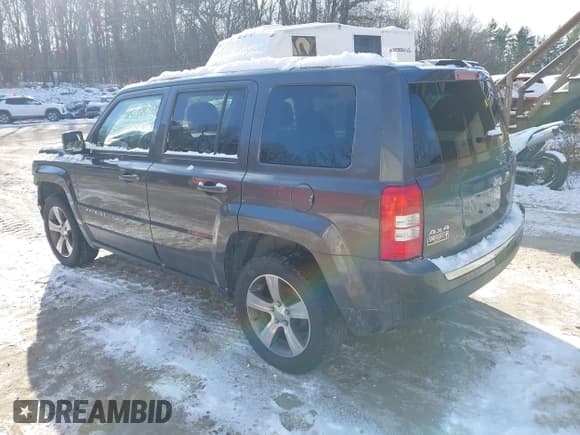 ✅ 2016 Jeep Patriot High Altitude • VIN: 1C4NJRFB3GD709556 • Lot: 41238260. Wystawiony na IAAI z przebiegiem 111 450 mil. Bezpłatny archiwum sprzedaży aukcyjnych z USA i szczegółowy raport historii pojazdu na DreamBid. Zdjęcie 3.