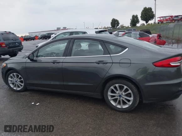 ✅ 2020 Ford Fusion SE • VIN: 3FA6P0LUXLR250747 • Lot: 43575932. Wystawiony na IAAI z przebiegiem 43 885 mil. Bezpłatny archiwum sprzedaży aukcyjnych z USA i szczegółowy raport historii pojazdu na DreamBid. Zdjęcie 14.