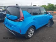 ✅ 2023 Kia Soul LX • VIN: KNDJ23AU0P7194497 • Лот: 42752836. Опубликован ранее на IAAI с пробегом 55 378 миль. Бесплатный доступ к архиву аукционных продаж из США и подробный отчёт об истории автомобиля на DreamBid. Изображение 4.