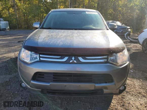 ✅ 2014 Mitsubishi Outlander SE • VIN: JA4JZ3AX8EZ606022 • Lot: 83931705. Listed on Copart with 241,166 mi. Free auction sales archive from the USA and detailed vehicle history report at DreamBid. Image 5.