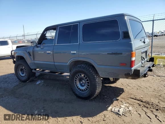 ✅ 1987 Toyota Land Cruiser • VIN: JT3FJ60G4H1135841 • Лот: 88982685. Опубликован ранее на Copart с пробегом Не указан. Бесплатный доступ к архиву аукционных продаж из США и подробный отчёт об истории автомобиля на DreamBid. Изображение 2.