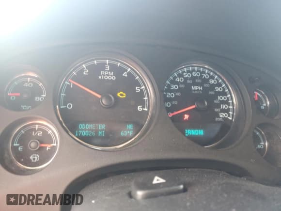 ✅ 2012 Chevrolet Tahoe LT • VIN: 1GNSCBE08CR182588 • Lot: 71915405. Wystawiony na Copart z przebiegiem 170 026 mil. Bezpłatny archiwum sprzedaży aukcyjnych z USA i szczegółowy raport historii pojazdu na DreamBid. Zdjęcie 9.