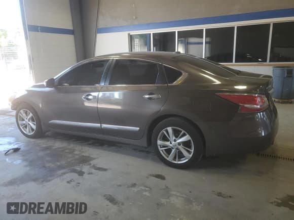 ✅ 2015 Nissan Altima SL • VIN: 1N4AL3AP3FC113009 • Лот: 57674435. Опубликован ранее на Copart с пробегом 145 241 миль. Бесплатный доступ к архиву аукционных продаж из США и подробный отчёт об истории автомобиля на DreamBid. Изображение 2.