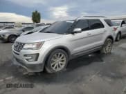 ✅ 2017 Ford Explorer Limited • VIN: 1FM5K7F8XHGB81256 • Lot: 90835245. Wystawiony na Copart z przebiegiem 62 520 mil. Bezpłatny archiwum sprzedaży aukcyjnych z USA i szczegółowy raport historii pojazdu na DreamBid. Zdjęcie 1.