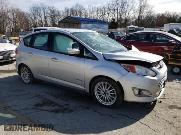 ✅ 2014 Ford C-Max SE • VIN: 1FADP5AU7EL517383 • Lot: 44381635. Wystawiony na Copart z przebiegiem 147 577 mil. Bezpłatny archiwum sprzedaży aukcyjnych z USA i szczegółowy raport historii pojazdu na DreamBid. Zdjęcie 4.