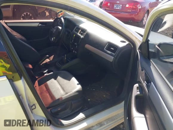 ✅ 2011 Volkswagen Jetta TDI • VIN: 3VW3L7AJ8BM123319 • Лот: 41709799. Опубликован ранее на IAAI с пробегом 196 152 миль. Бесплатный доступ к архиву аукционных продаж из США и подробный отчёт об истории автомобиля на DreamBid. Изображение 5.