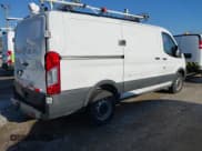 ✅ 2016 Ford Transit Cargo • VIN: 1FTYR1YM9GKB55554 • Lot: 41850417. Wystawiony na IAAI z przebiegiem 69 562 mil. Bezpłatny archiwum sprzedaży aukcyjnych z USA i szczegółowy raport historii pojazdu na DreamBid. Zdjęcie 4.