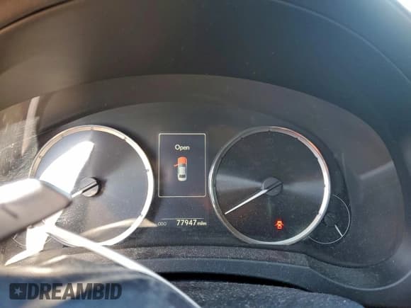 ✅ 2017 Lexus IS 200t • VIN: JTHBA1D20H5049879 • Lot: 95424065. Wystawiony na Copart z przebiegiem 77 947 mil. Bezpłatny archiwum sprzedaży aukcyjnych z USA i szczegółowy raport historii pojazdu na DreamBid. Zdjęcie 9.