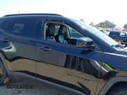 ✅ 2019 Jeep Compass Latitude • VIN: 3C4NJCBB8KT727170 • Lot: 42519878. Listed on IAAI with 156,385 mi. Free auction sales archive from the USA and detailed vehicle history report at DreamBid. Image 6.