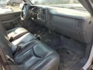 ✅ 2005 Chevrolet Silverado 2500HD Work Truck • VIN: 1GCHK24U95E248974 • Лот: 71242955. Опубликован ранее на Copart с пробегом 66 489 миль. Бесплатный доступ к архиву аукционных продаж из США и подробный отчёт об истории автомобиля на DreamBid. Изображение 8.