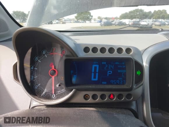 ✅ 2014 Chevrolet Sonic LT • VIN: 1G1JC5SH9E4151553 • Lot: 43789246. Listed on IAAI with 95,937 mi. Free auction sales archive from the USA and detailed vehicle history report at DreamBid. Image 7.