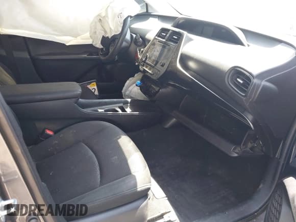 ✅ 2019 Toyota Prius L Eco • VIN: JTDKARFU3K3070453 • Лот: 42555278. Опубликован ранее на IAAI с пробегом 137 696 миль. Бесплатный доступ к архиву аукционных продаж из США и подробный отчёт об истории автомобиля на DreamBid. Изображение 5.