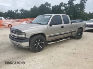 1999 Chevrolet Silverado 1500 LS with VIN 2GCEC19V3X1266077, listed as a Copart auction lot 64932505 with 227,614 mi miles and Salvage title. Bid and sale history available at DreamBid. Image 1.