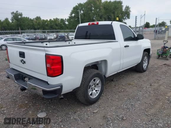 2014 Chevrolet Silverado 1500 LT z VIN 1GCNCREC9EZ277625, wystawiony jako IAAI lot #43082614 z przebiegiem 47 983 mil mil oraz . Historia ofert i sprzedaży dostępna na DreamBid. Obrazek 4.