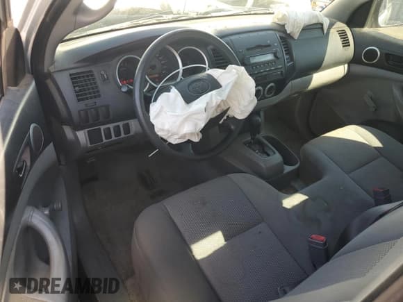 ✅ 2008 Toyota Tacoma • VIN: 5TENX22N18Z571496 • Lot: 82328105. Wystawiony na Copart z przebiegiem 103 277 mil. Bezpłatny archiwum sprzedaży aukcyjnych z USA i szczegółowy raport historii pojazdu na DreamBid. Zdjęcie 8.