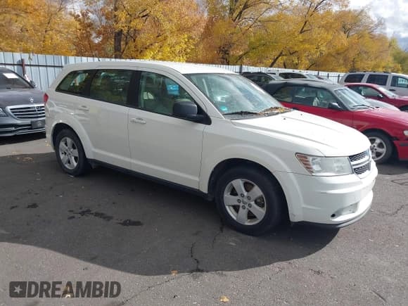 ✅ 2013 Dodge Journey American Value • VIN: 3C4PDCAB3DT535725 • Lot: 43626181. Wystawiony na IAAI z przebiegiem 223 536 mil. Bezpłatny archiwum sprzedaży aukcyjnych z USA i szczegółowy raport historii pojazdu na DreamBid. Zdjęcie 1.
