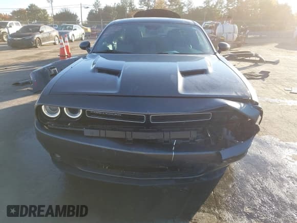 ✅ 2020 Dodge Challenger SXT • VIN: 2C3CDZAG7LH203814 • Lot: 43610375. Listed on IAAI with 104,408 mi. Free auction sales archive from the USA and detailed vehicle history report at DreamBid. Image 13.