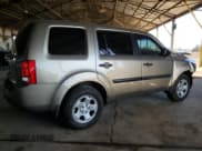 ✅ 2010 Honda Pilot LX • VIN: 5FNYF4H29AB018689 • Lot: 50650235. Listed on Copart with 205,471 mi. Free auction sales archive from the USA and detailed vehicle history report at DreamBid. Image 3.