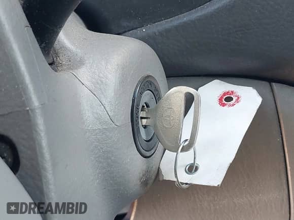 2005 Toyota Sienna LE z VIN 5TDZA23CX5S339231, wystawiony jako IAAI lot #43477645 z przebiegiem 205 064 mil mil oraz . Historia ofert i sprzedaży dostępna na DreamBid. Obrazek 11.