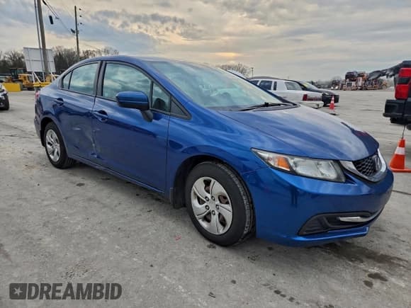 ✅ 2014 Honda Civic LX • VIN: 19XFB2F55EE230070 • Лот: 94385405. Опубликован ранее на Copart с пробегом 132 696 миль. Бесплатный доступ к архиву аукционных продаж из США и подробный отчёт об истории автомобиля на DreamBid. Изображение 4.
