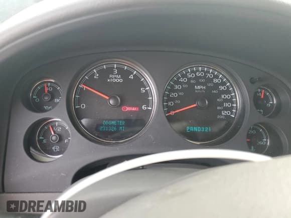 ✅ 2008 Chevrolet Avalanche 2LT • VIN: 3GNEC12J18G139383 • Lot: 82388435. Wystawiony na Copart z przebiegiem 231 326 mil. Bezpłatny archiwum sprzedaży aukcyjnych z USA i szczegółowy raport historii pojazdu na DreamBid. Zdjęcie 9.