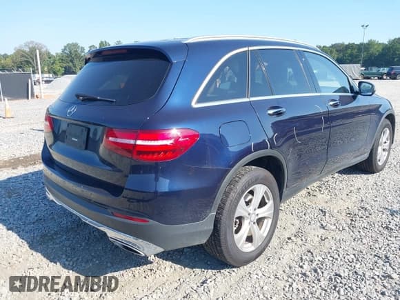 ✅ 2016 Mercedes-Benz GLC 300 • VIN: WDC0G4JB3GF019906 • Lot: 43143641. Listed on IAAI with 127,650 mi. Free auction sales archive from the USA and detailed vehicle history report at DreamBid. Image 4.