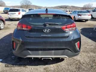 2019 Hyundai Veloster Premium z VIN KMHTG6AF9KU011844, wystawiony jako Copart lot #47063295 z przebiegiem 65 045 mil mil oraz Szkoda całkowita • Salvage title. Historia ofert i sprzedaży dostępna na DreamBid. Obrazek 6.