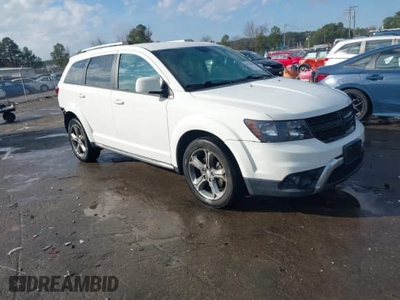✅ 2017 Dodge Journey Crossroad Plus • VIN: 3C4PDCGB5HT534847 • Lot: 43749387. Wystawiony na IAAI z przebiegiem 107 735 mil. Bezpłatny archiwum sprzedaży aukcyjnych z USA i szczegółowy raport historii pojazdu na DreamBid. Zdjęcie 1.