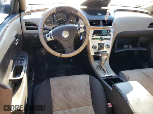 ✅ 2010 Chevrolet Malibu 1LT • VIN: 1G1ZC5EB5AF251660 • Lot: 84372744. Wystawiony na Copart z przebiegiem 144 447 mil. Bezpłatny archiwum sprzedaży aukcyjnych z USA i szczegółowy raport historii pojazdu na DreamBid. Zdjęcie 8.