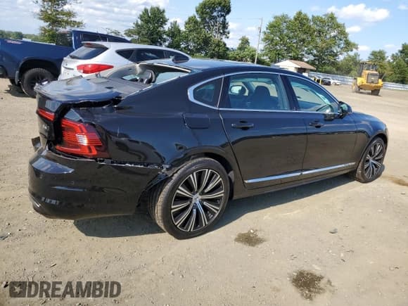 ✅ 2024 Volvo S90 • VIN: LVY062ME1RP416801 • Lot: 71502725. Wystawiony na Copart z przebiegiem 30 613 mil. Bezpłatny archiwum sprzedaży aukcyjnych z USA i szczegółowy raport historii pojazdu na DreamBid. Zdjęcie 3.