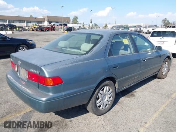 ✅ 2000 Toyota Camry CE • VIN: JT2BG22K8Y0531501 • Lot: 43131269. Listed on IAAI with 178,351 mi. Free auction sales archive from the USA and detailed vehicle history report at DreamBid. Image 4.