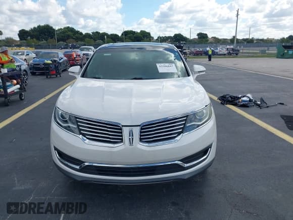✅ 2018 Lincoln MKX Reserve • VIN: 2LMPJ6LR0JBL26437 • Lot: 43506847. Listed on IAAI with 24,939 mi. Free auction sales archive from the USA and detailed vehicle history report at DreamBid. Image 12.