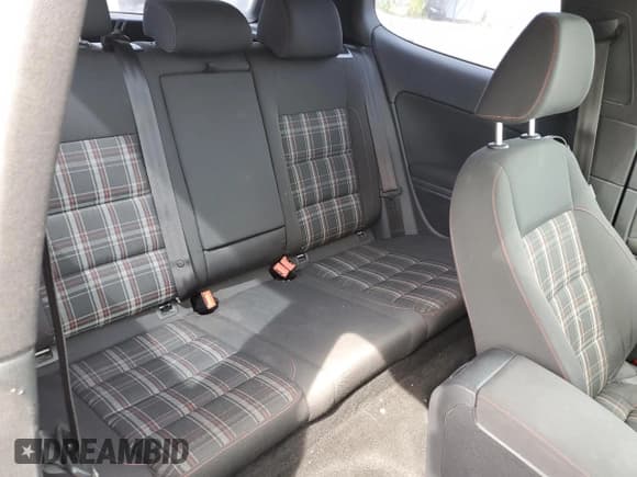 ✅ 2013 Volkswagen Golf GTI • VIN: WVWFV7AJ6DW118021 • Lot: 69041994. Wystawiony na Copart z przebiegiem 203 202 mil. Bezpłatny archiwum sprzedaży aukcyjnych z USA i szczegółowy raport historii pojazdu na DreamBid. Zdjęcie 10.