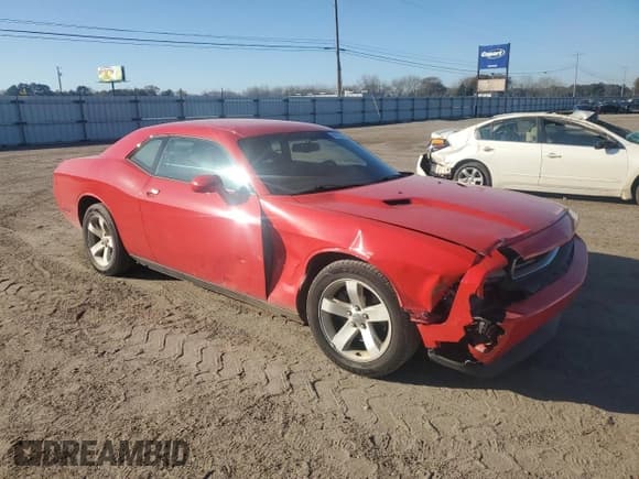 ✅ 2014 Dodge Challenger SXT • VIN: 2C3CDYAG6EH277139 • Lot: 84790204. Wystawiony na Copart z przebiegiem 266 549 mil. Bezpłatny archiwum sprzedaży aukcyjnych z USA i szczegółowy raport historii pojazdu na DreamBid. Zdjęcie 4.