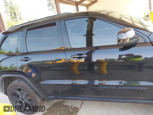 ✅ 2019 Jeep Grand Cherokee Upland • VIN: 1C4RJFAGXKC533980 • Lot: 42575049. Listed on IAAI with 78,100 mi. Free auction sales archive from the USA and detailed vehicle history report at DreamBid. Image 13.