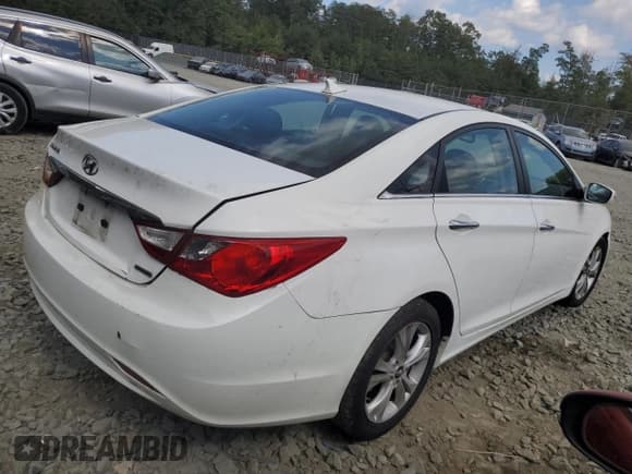 ✅ 2011 Hyundai Sonata Limited • VIN: 5NPEC4AC2BH029115 • Lot: 70619454. Listed on Copart with 124,219 mi. Free auction sales archive from the USA and detailed vehicle history report at DreamBid. Image 3.