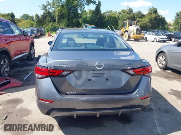 ✅ 2020 Nissan Sentra S • VIN: 3N1AB8BV0LY291392 • Lot: 43171284. Wystawiony na IAAI z przebiegiem 35 896 mil. Bezpłatny archiwum sprzedaży aukcyjnych z USA i szczegółowy raport historii pojazdu na DreamBid. Zdjęcie 16.
