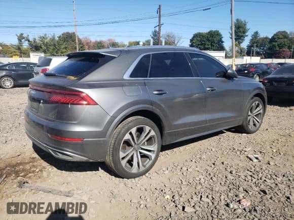 ✅ 2020 Audi Q8 Premium Plus • VIN: WA1BVAF16LD025363 • Лот: 76020984. Опубликован ранее на Copart с пробегом 48 724 миль. Бесплатный доступ к архиву аукционных продаж из США и подробный отчёт об истории автомобиля на DreamBid. Изображение 3.