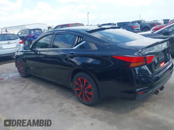 ✅ 2019 Nissan Altima S • VIN: 1N4BL4BV5KN303383 • Лот: 43035607. Опубликован ранее на IAAI с пробегом 122 309 миль. Бесплатный доступ к архиву аукционных продаж из США и подробный отчёт об истории автомобиля на DreamBid. Изображение 15.